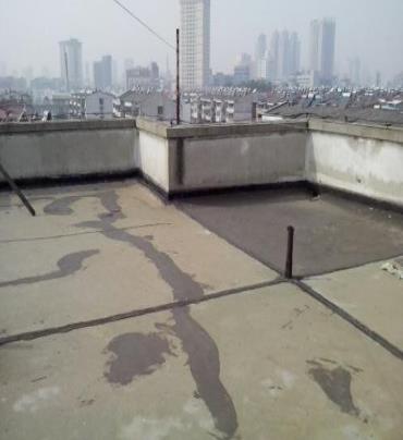 嘉黎漏水维修 楼顶漏水是什么原因，楼顶漏水维修方法是什么?