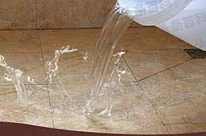 嘉黎漏水维修 免砸砖防水材料该如何施工